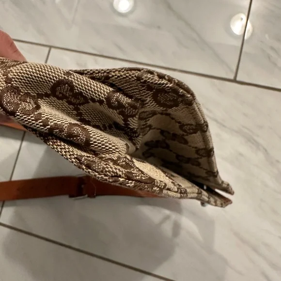 Gucci Brown and Tan crossbody Bag - Picture 9 of 16